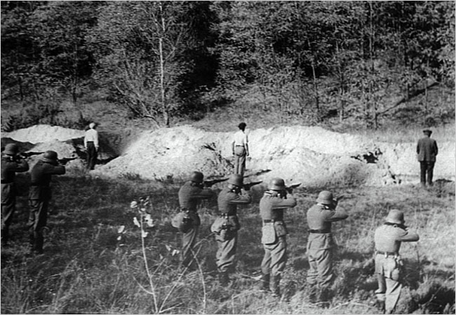 [Image: Serbian-Nazi-Chetniks-Shooting-and-Killi...Serbia.jpg]